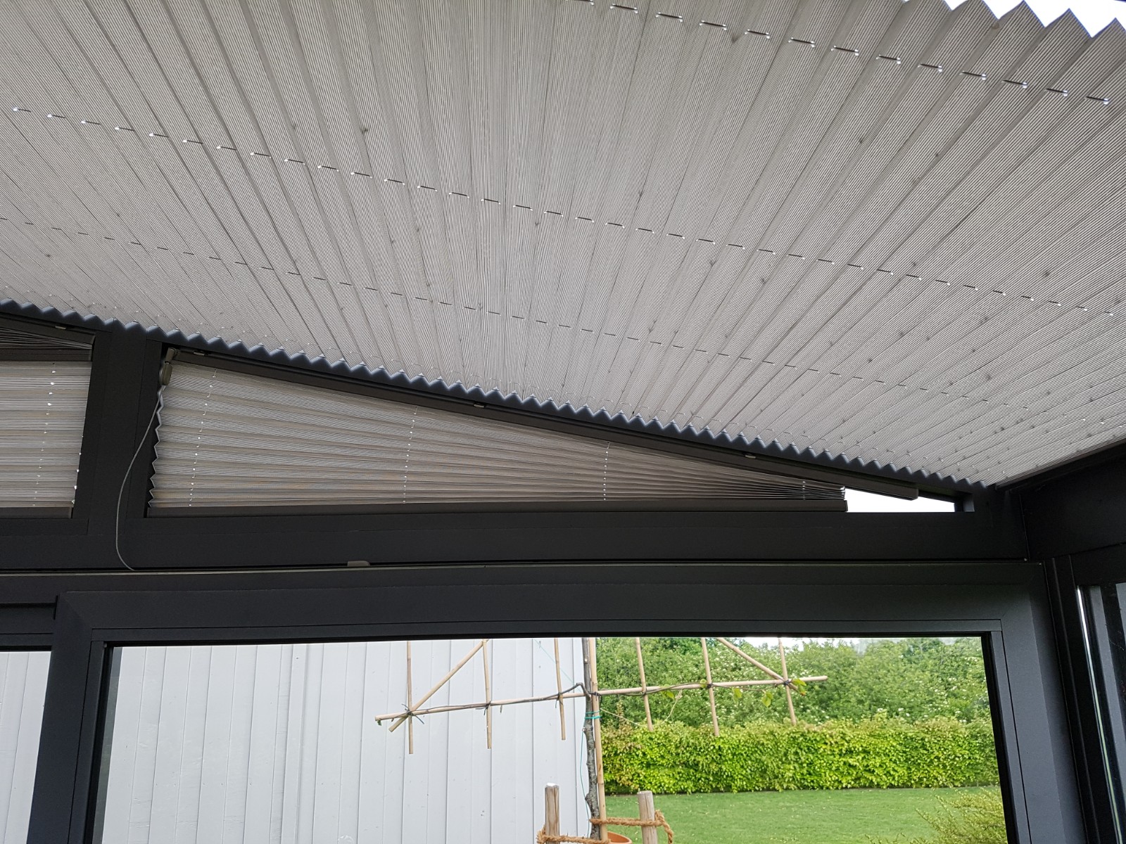 Plissee für Terrassenüberdachungen & Wintergärten Basic Selection vierteltransparent Beige