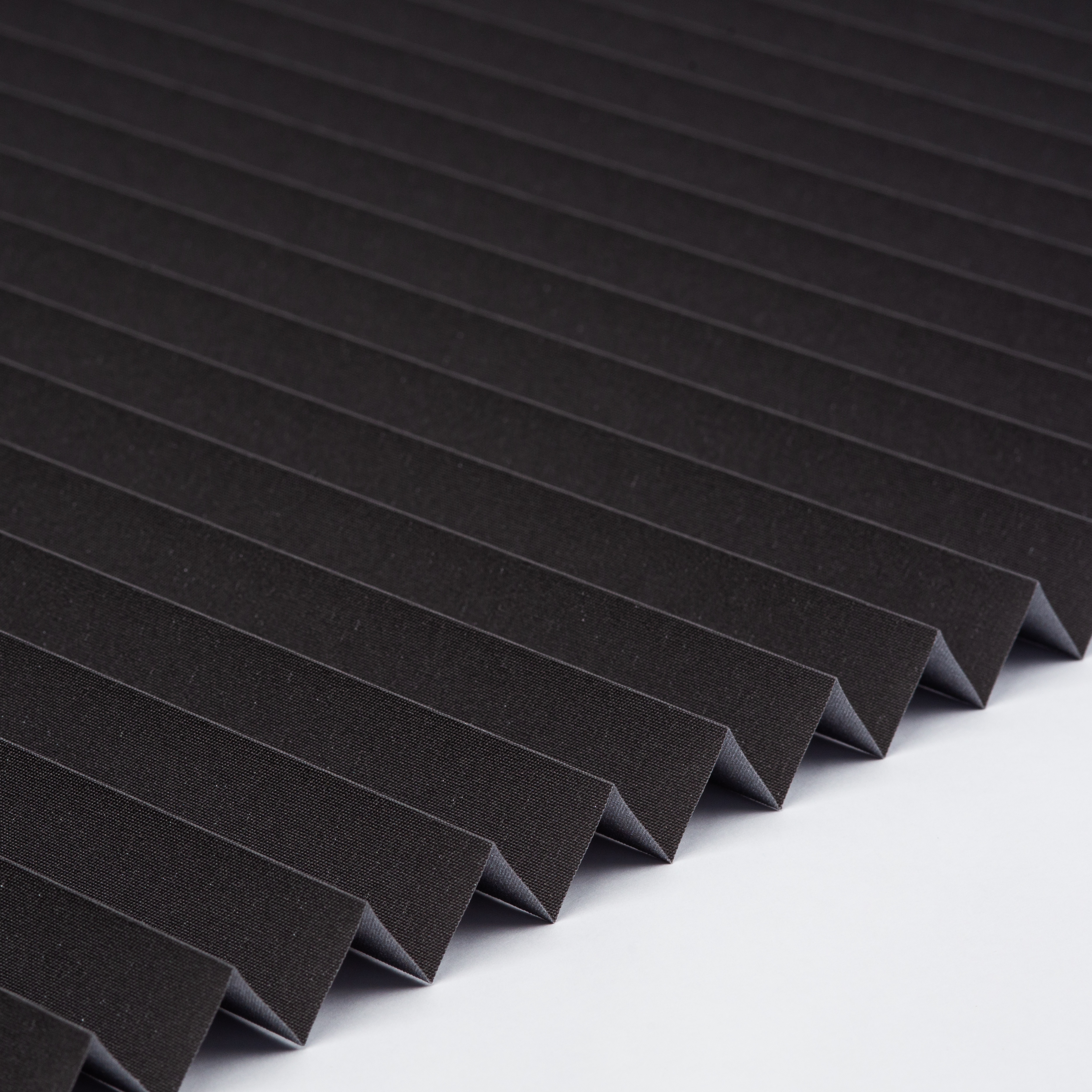 Plissee Standard Collection Vierteltransparent Anthrazit / Schwarz mit Reflektionsbeschichtung 0-0624 PL