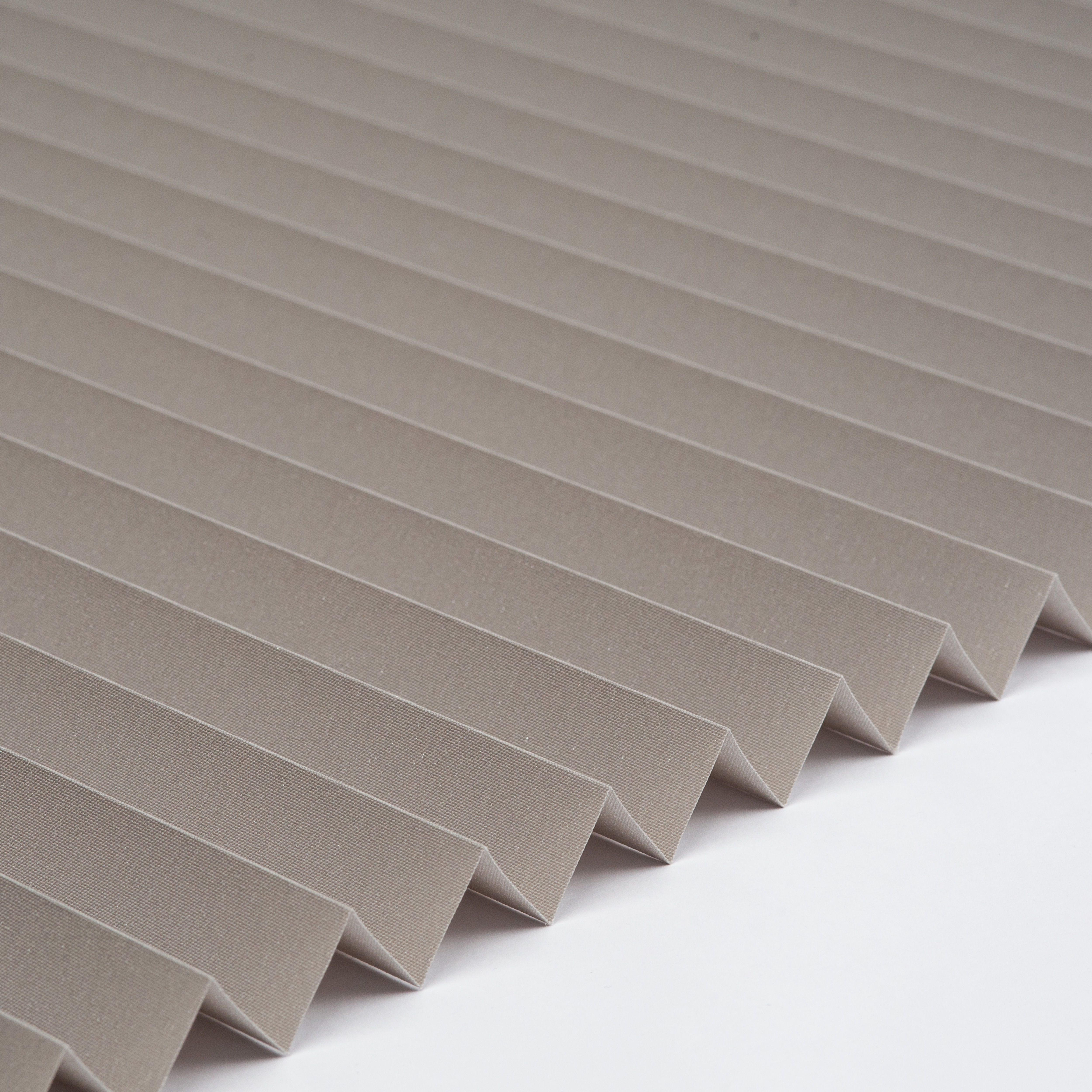 Plissee Standard Collection Vierteltransparent Graubeige mit Reflektionsbeschichtung 0-0622 PL