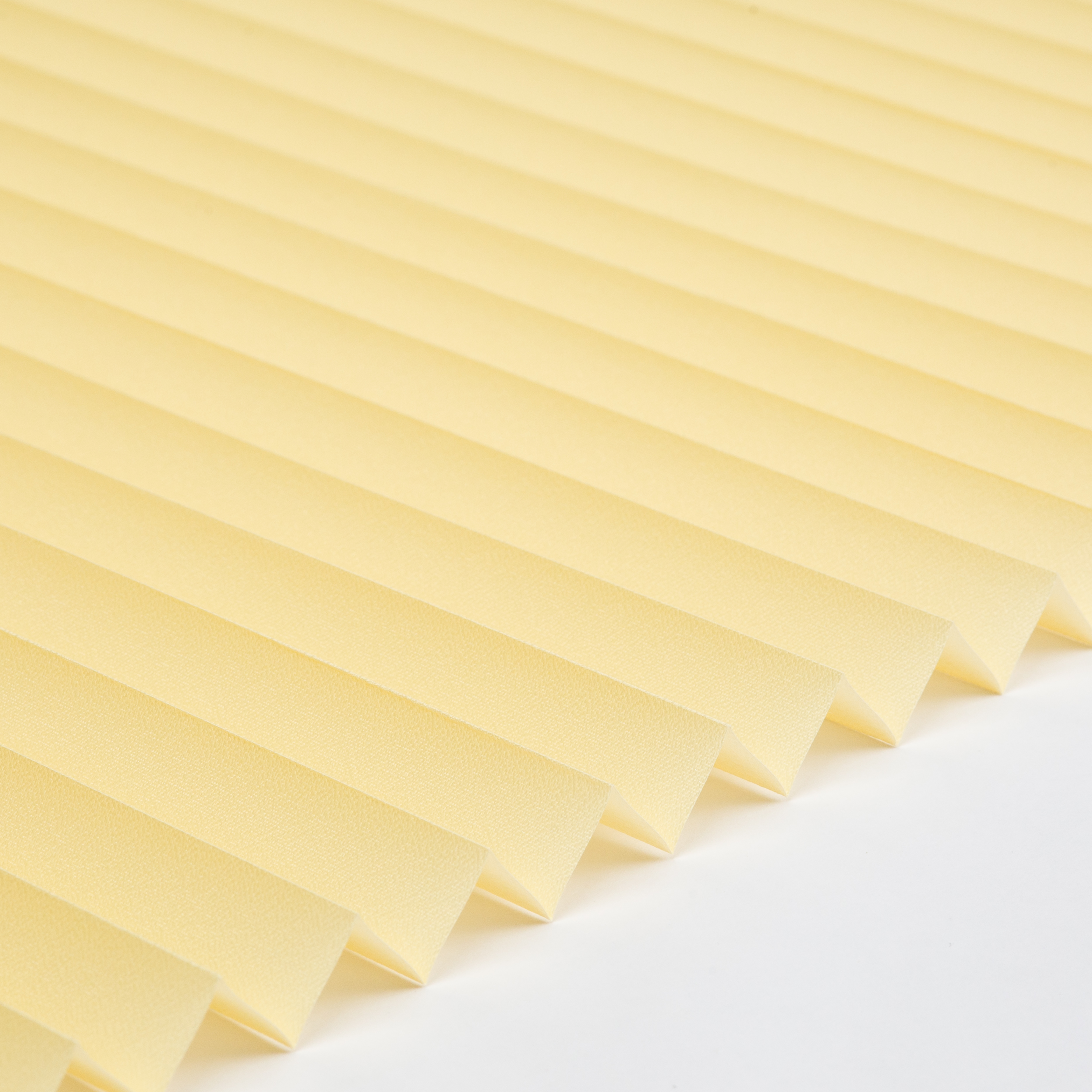 Plissee Standard Collection Halbtransparent gelb mit Reflektionsbeschichtung | Schwer entflammbar B1 0-0197 PL