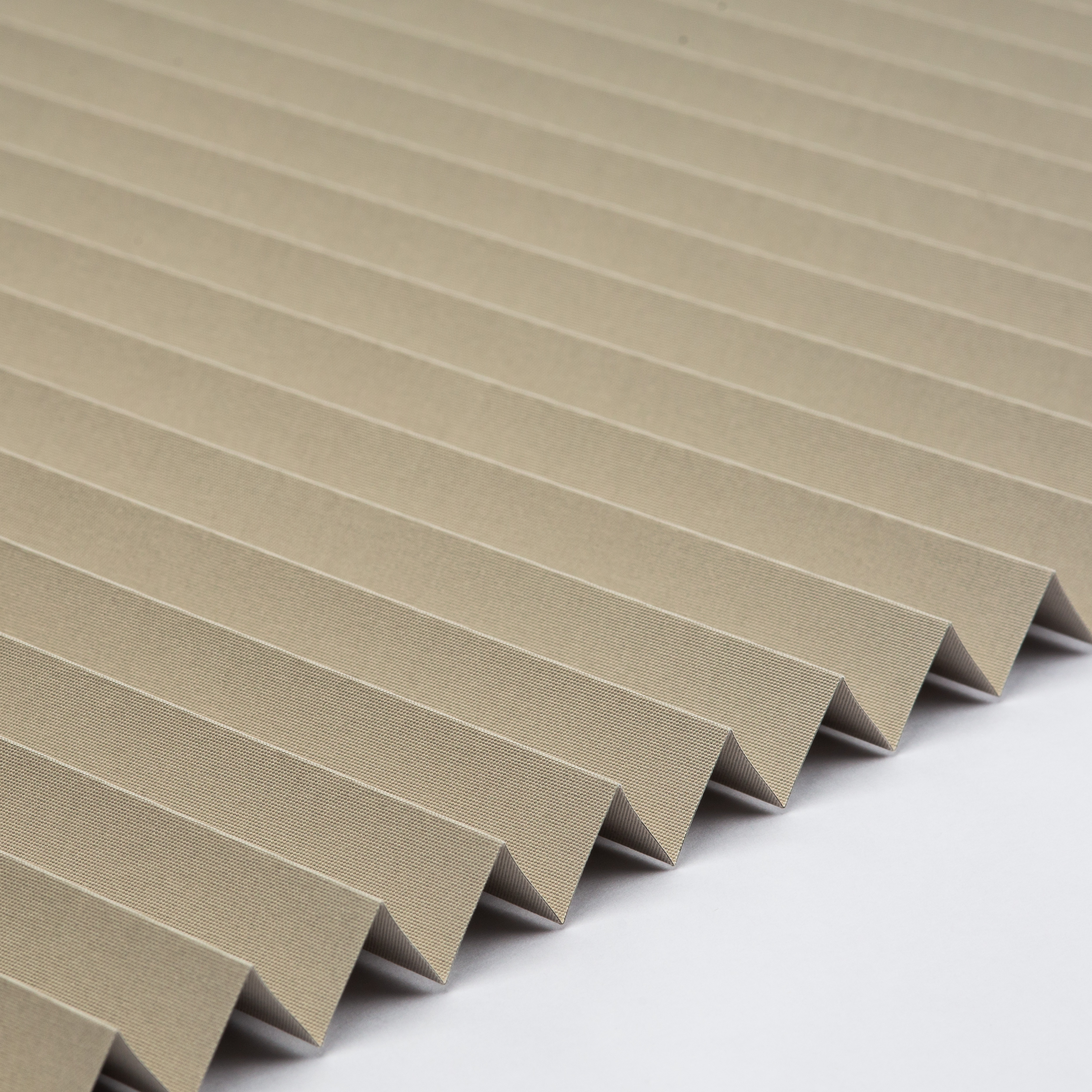 Plissee Standard Collection Blackout Beige mit leichtem Champagner-Touch – Verdunkelnd & blickdicht 0-1133 PL