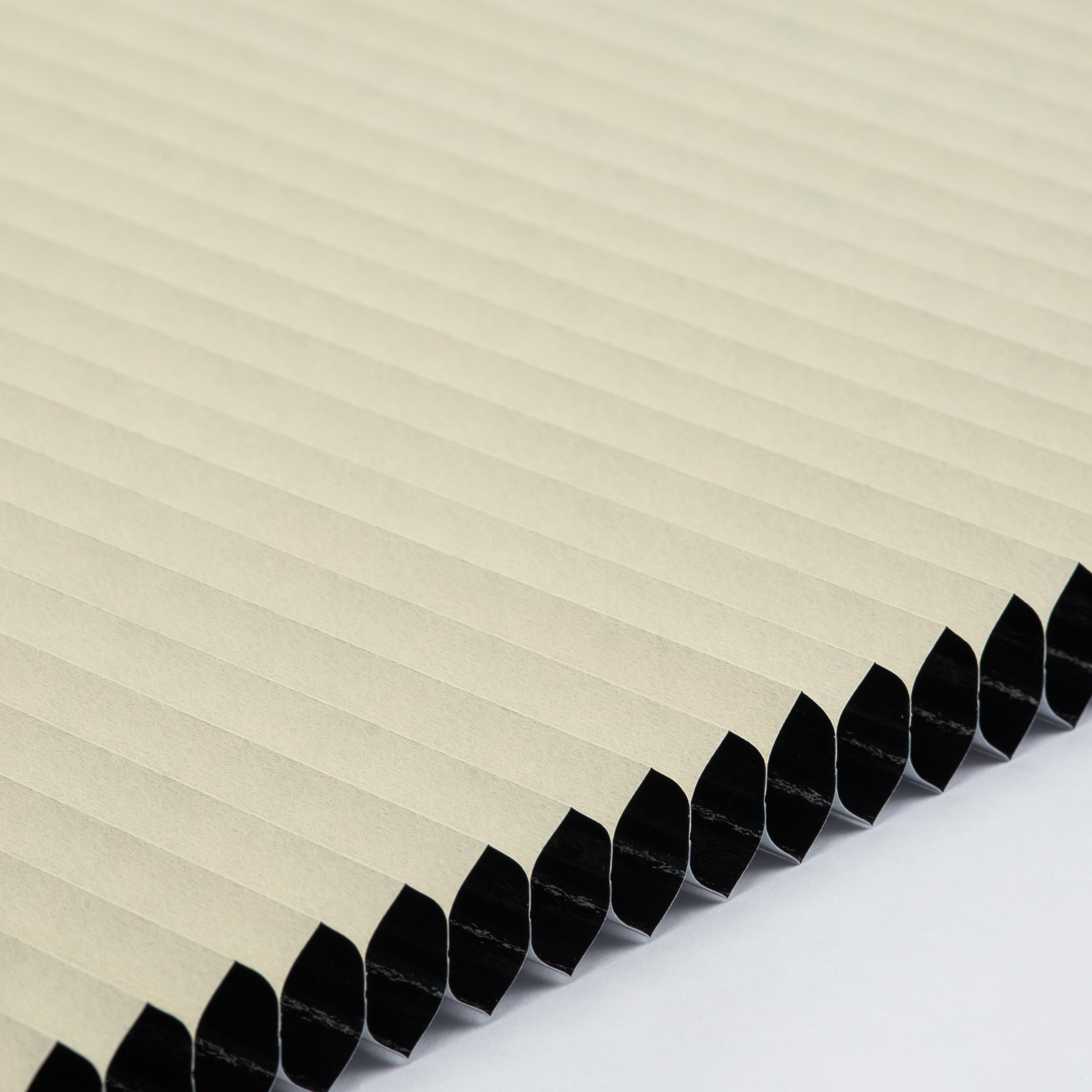 Plissee Honeycomb Blackout Komfort Collection Beige – Verdunkelnd & blickdicht mit Reflektionsbeschichtung 1-2861 DU
