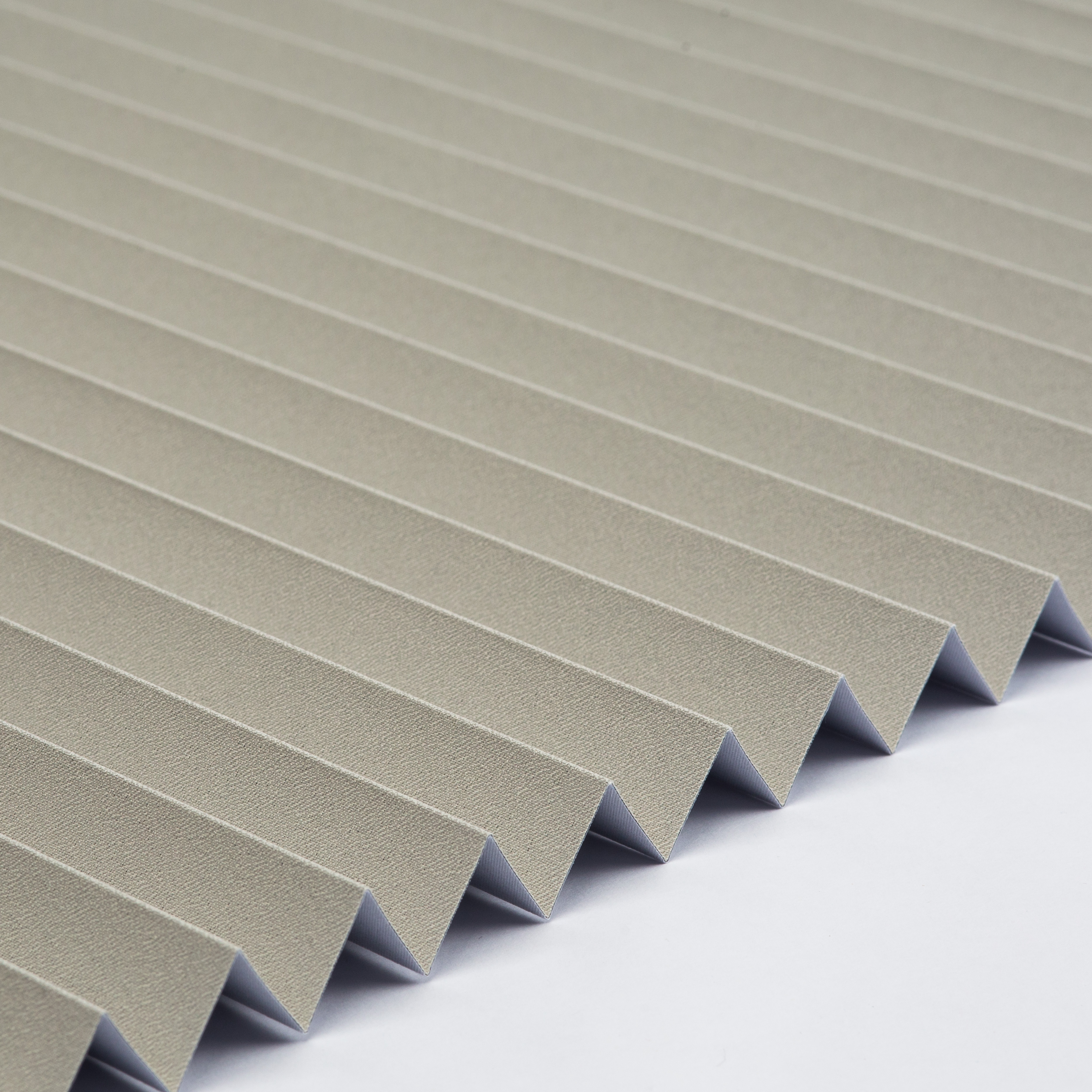 Plissee Standard Collection Blackout Glimmerhellgrau – Verdunkelnd & blickdicht 0-1075 PL