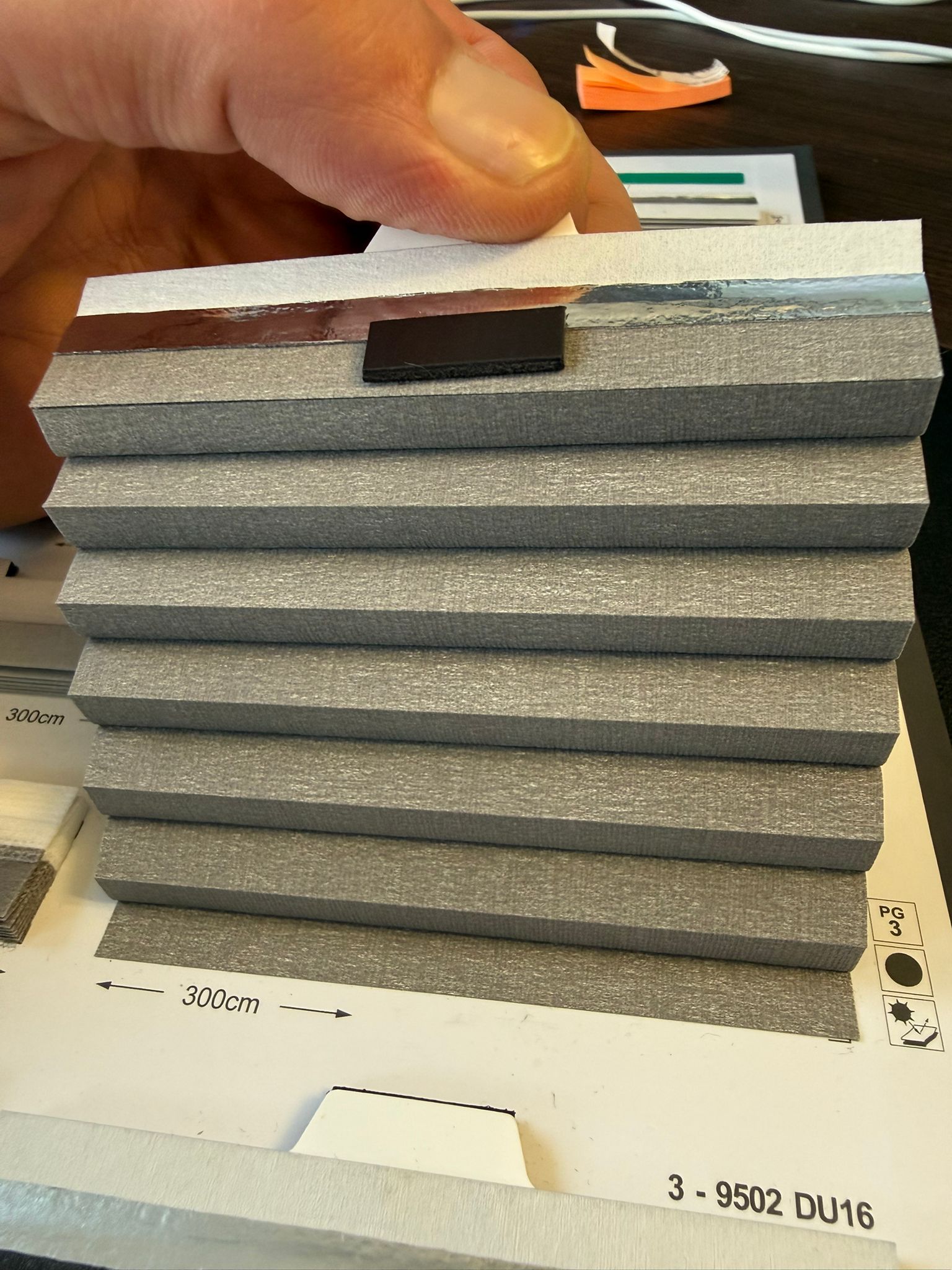 Plissee 16mm für Schiebetüren Honeycomb Luxury Collection verdunkelnd Blickdicht Grau  mit Reflektionsbeschichtung 3-9501 DU16