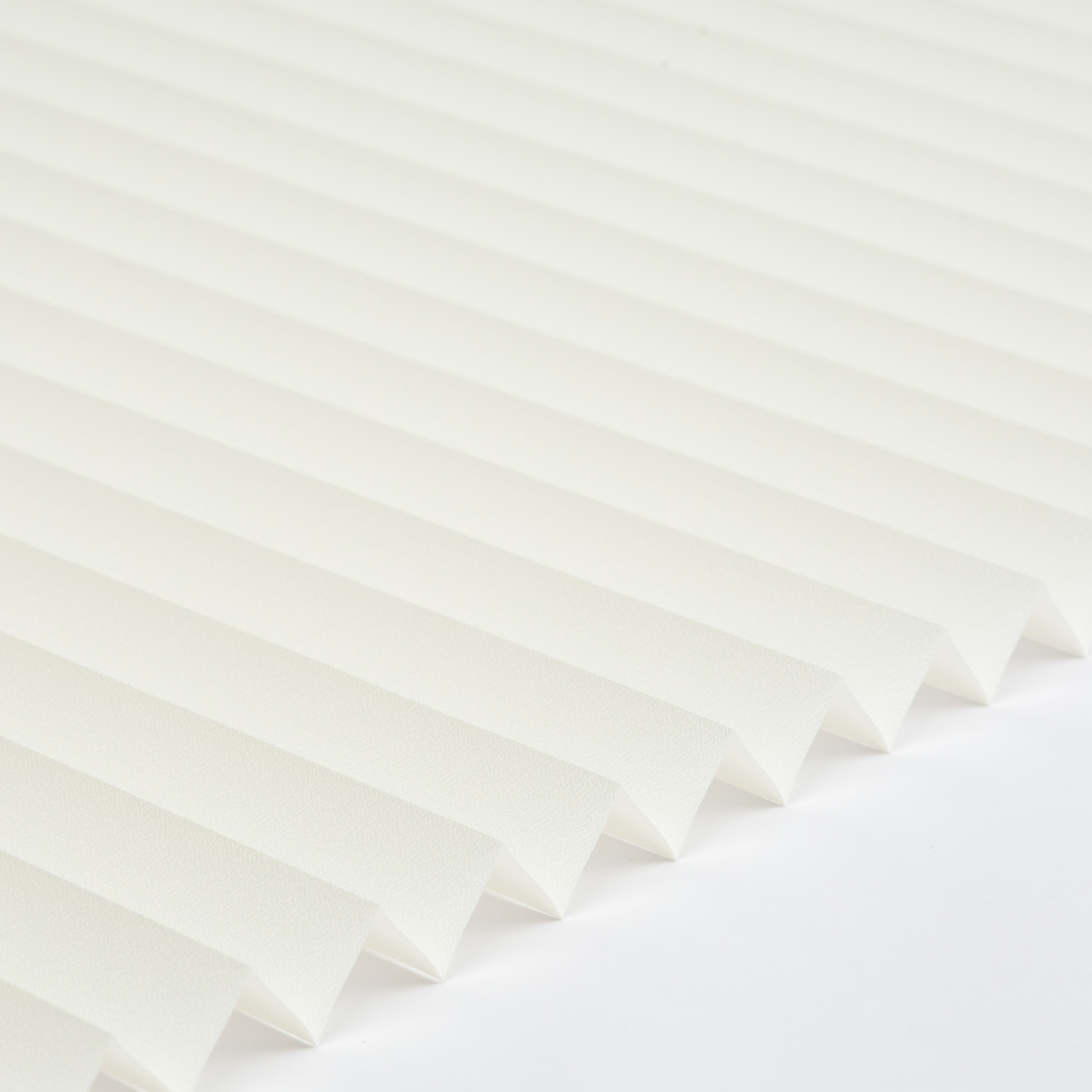 Plissee Standard Collection Halbtransparent Weiß/Creme mit Reflektionsbeschichtung | Schwer entflammbar B1 0-0201 PL